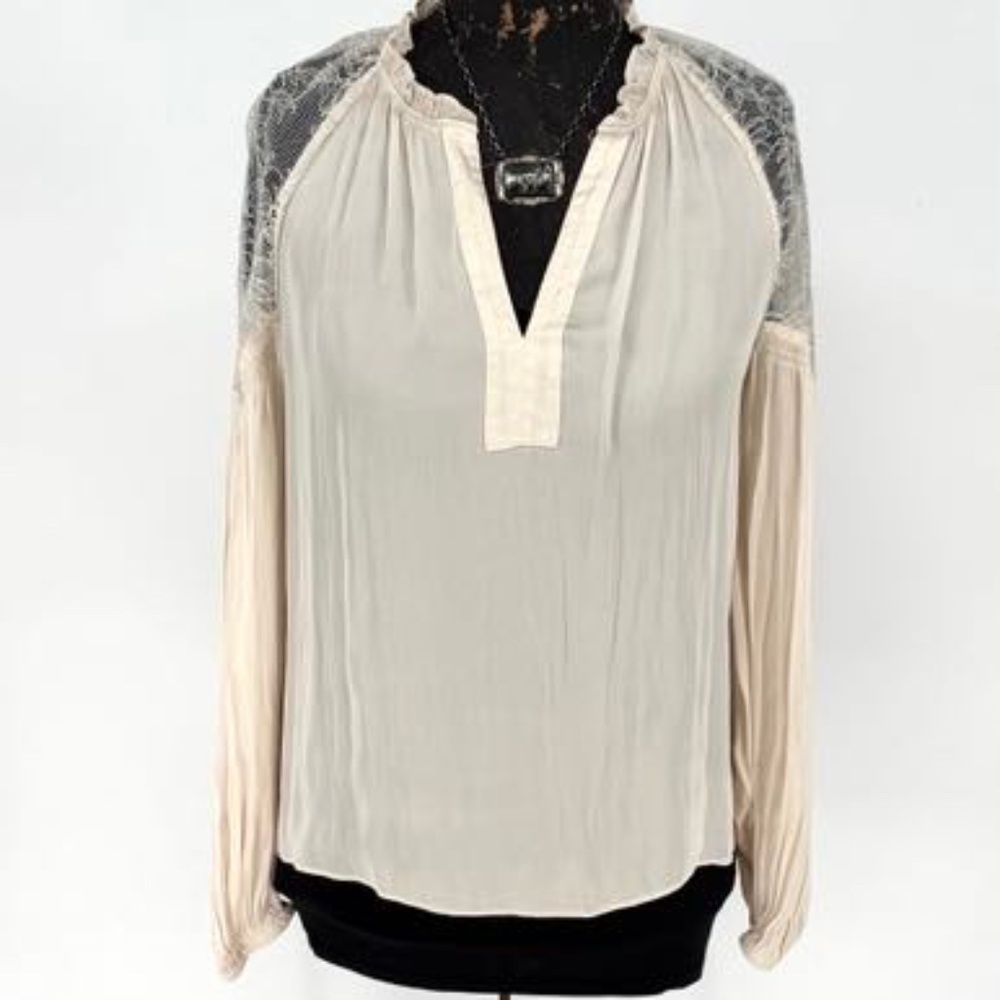 Current Air Lace Shoulder Blouse